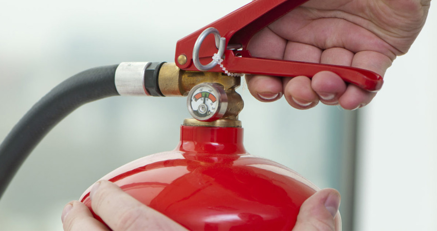 مراکز شارژ کپسول آتش نشانی در جنوب تهران توسط ایمن سازان